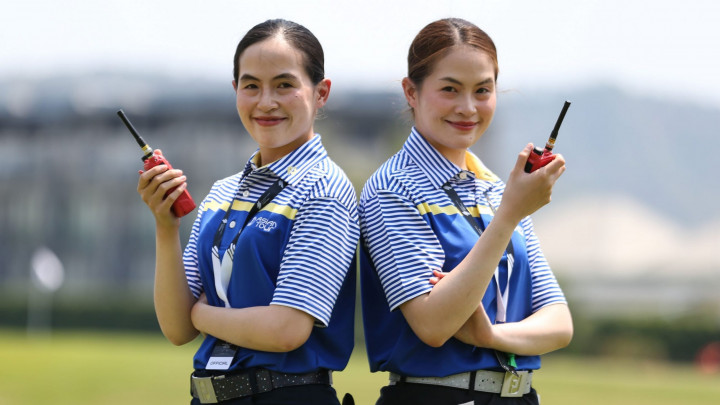 Cặp trọng tài Nữ song sinh điều hành tại BRG Open Golf Championship Danang 2022