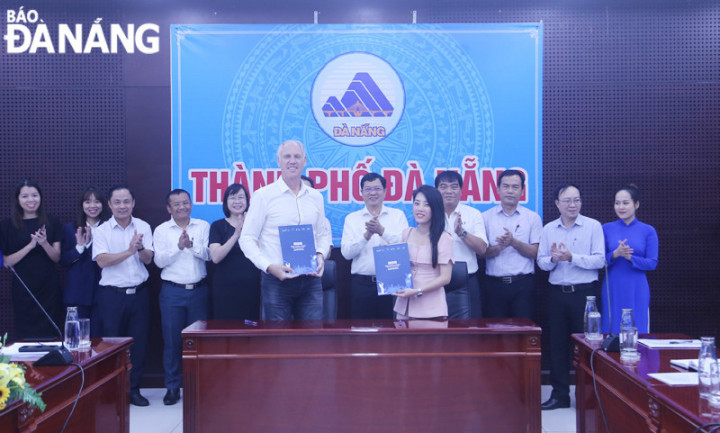VGS Group signed contract with ADT to organize the BRG Open Golf Championship Danang 2022