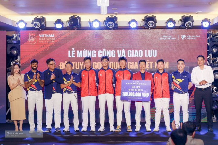 Quỹ tài năng trẻ VGS Group thưởng nóng 600 triệu đồng cho Đội tuyển Golf Quốc gia Việt Nam