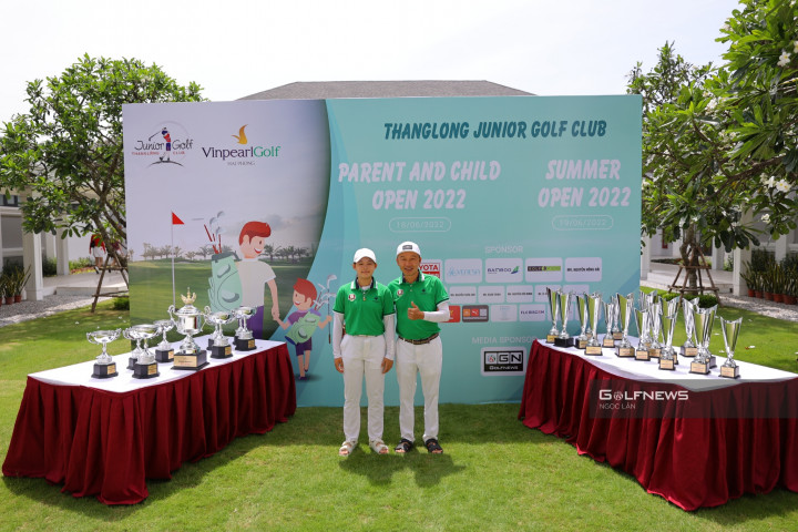 Bố con đội trưởng tuyển Đà Nẵng giành cúp tại giải Parent & Child Foursomes Open 2022
