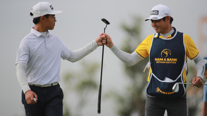 Lê Khánh Hưng đang tiếp bước người cha trên đường trở thành golfer nghiệp dư xuất sắc nhất Vietnam Masters