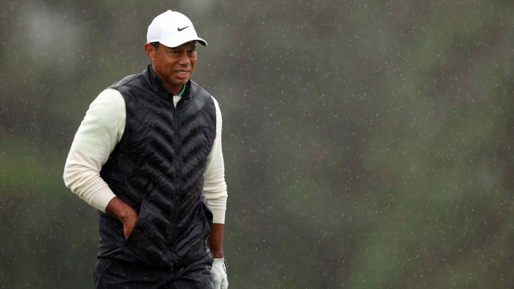 Tiger Woods đã có thể đi bộ bình thường trở lại sau phẫu thuật