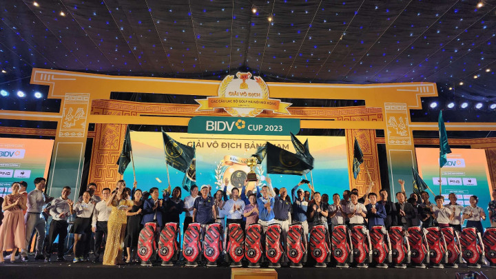 CLB Họ Nguyễn Thăng Long và CLB Khỉ Vàng giành chiến thắng tại VCK giải Vô địch các CLB Golf Hà Nội Mở rộng - BIDV Cup 2023