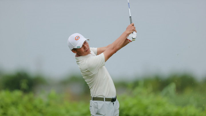 Doãn Văn Định nhận được 180 triệu đồng tiền thưởng tại Giải Vô địch Golf Quốc gia 2023 - Cúp VinFast