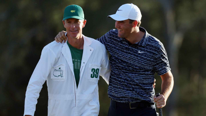 Thu nhập "khủng" của caddie Ted Scott vượt mặt 80% golfer PGA Tour