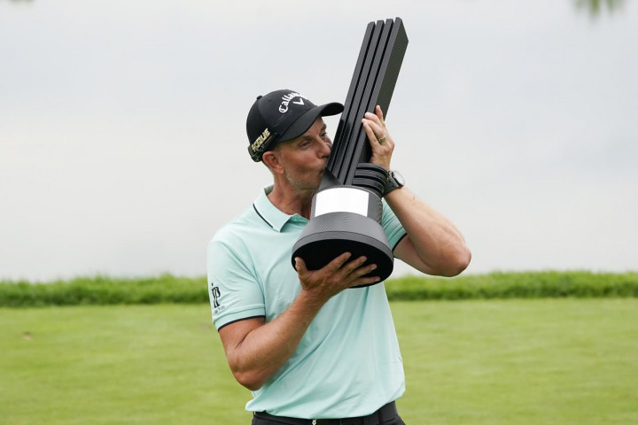 Henrik Stenson giành danh hiệu LIV Golf ngay lần đầu dự giải