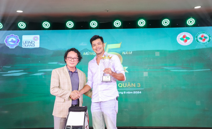 Golfer Nguyễn Phi Hùng vô địch giải golf kỷ niệm 02 năm thành lập CLB Golf Quận 3
