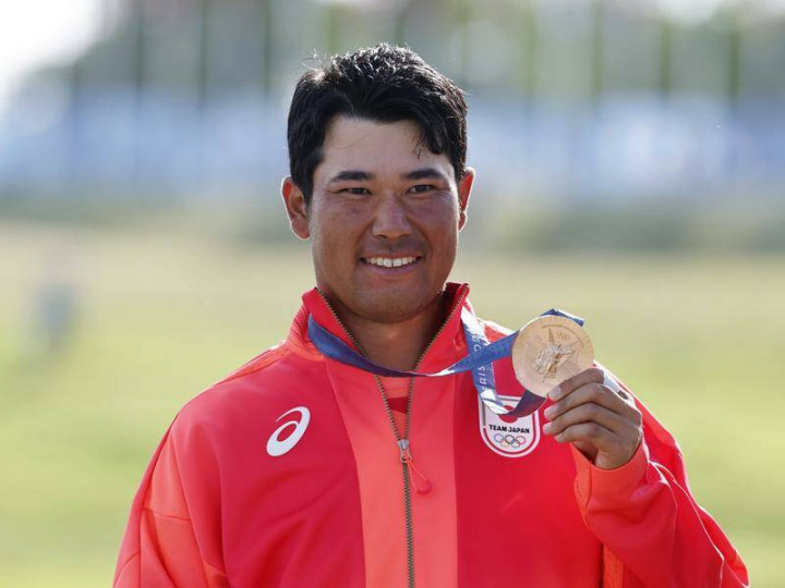 Hideki Matsuyama bị trộm ở sân bay London, phải đấu giải FedEx St. Jude mà không có caddie “ruột” - Ảnh 1.